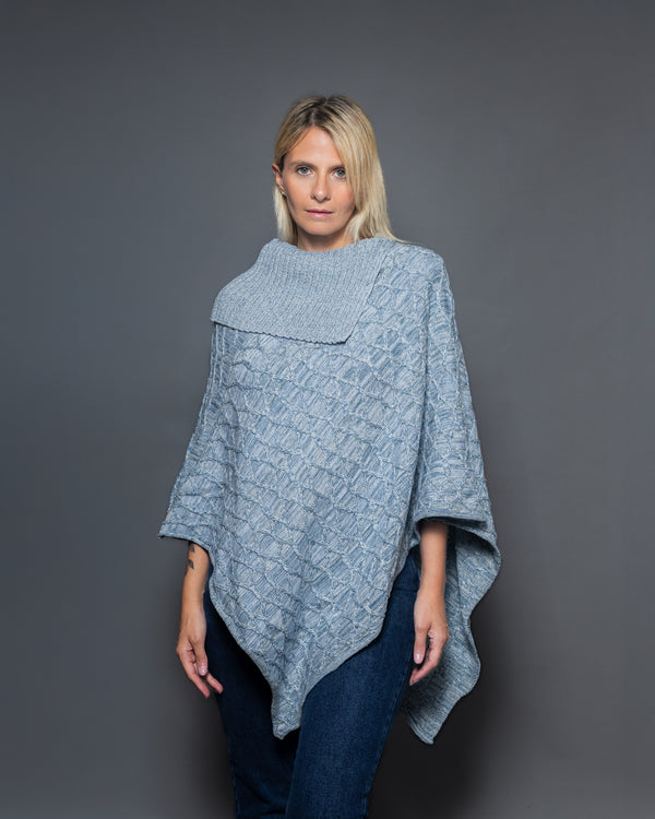 PONCHO LANA CELESTE CLARO - ART.7986