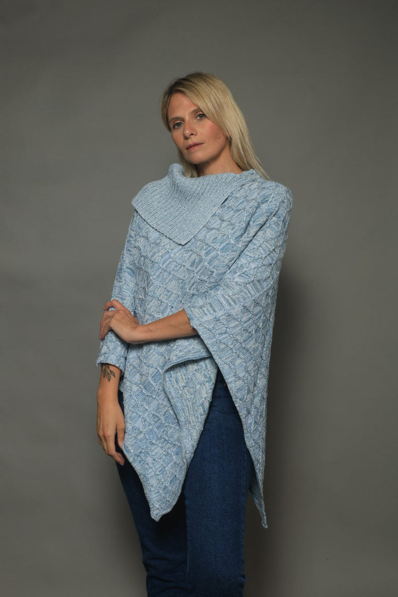 PONCHO LANA CELESTE CLARO - ART.7986