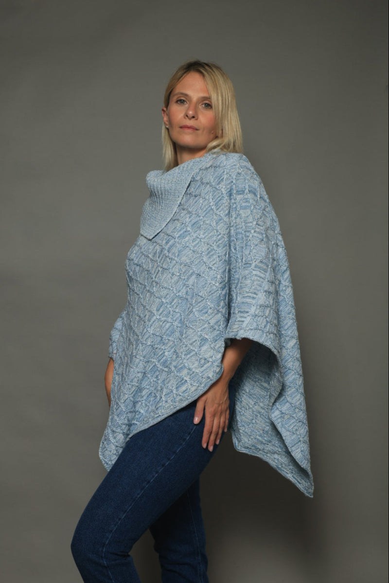 PONCHO LANA CELESTE CLARO - ART.7986