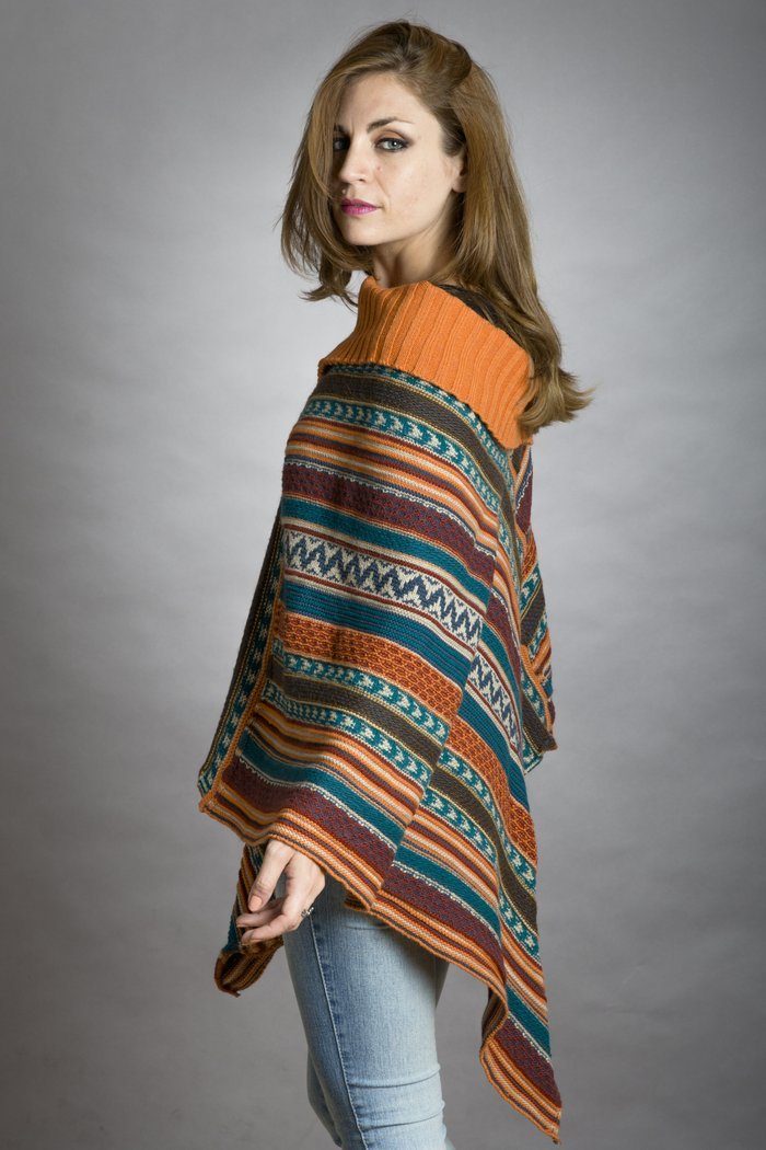 PONCHO CON CUELLO (ART. 7616)